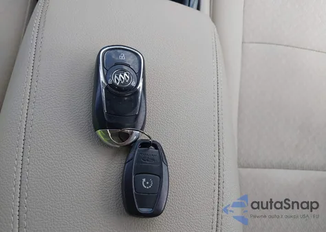 2018 Buick Regal Sportback Preferred from USA, damaged, VIN W04GL6SX6J1164068